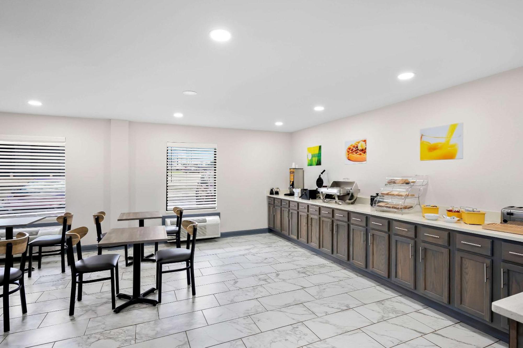 Quality Inn & Suites Monticello Esterno foto