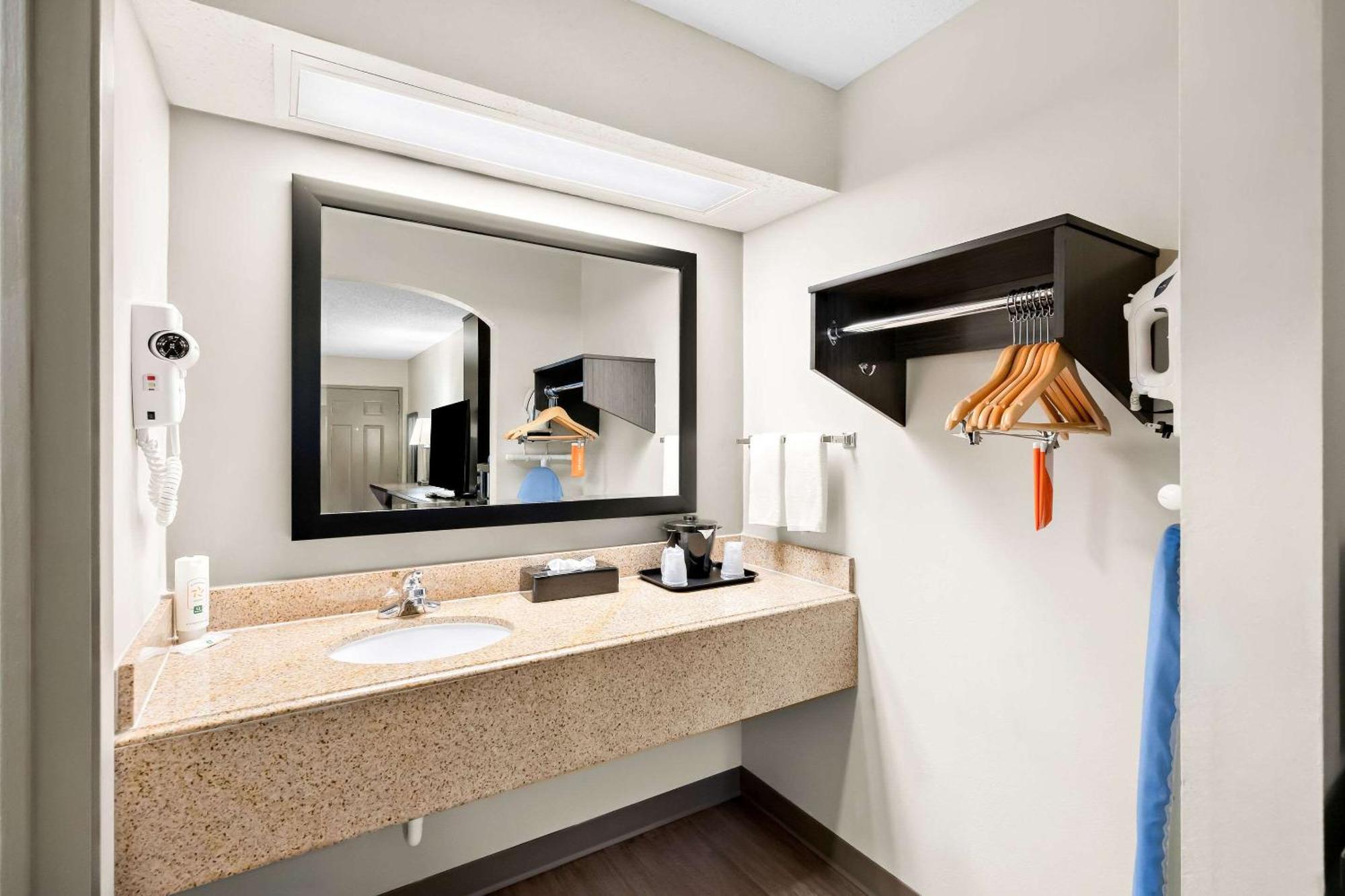 Quality Inn & Suites Monticello Esterno foto